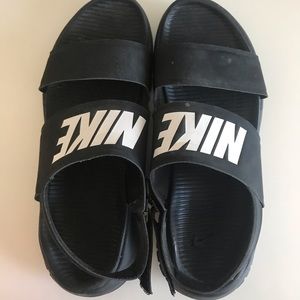 NIKE Tanjun Sandel